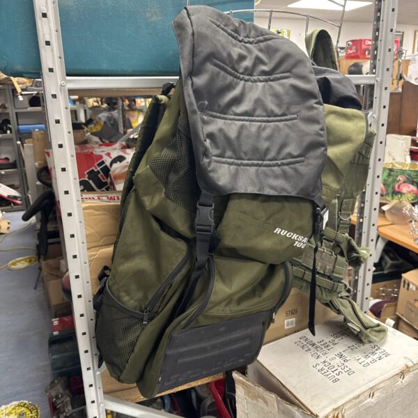 Olive green Geologic Rucksack 1000 hiking backpack, outdoor gear.