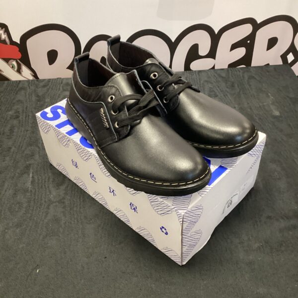 Men's size 10 leather fashion shoes with lace-up detail.