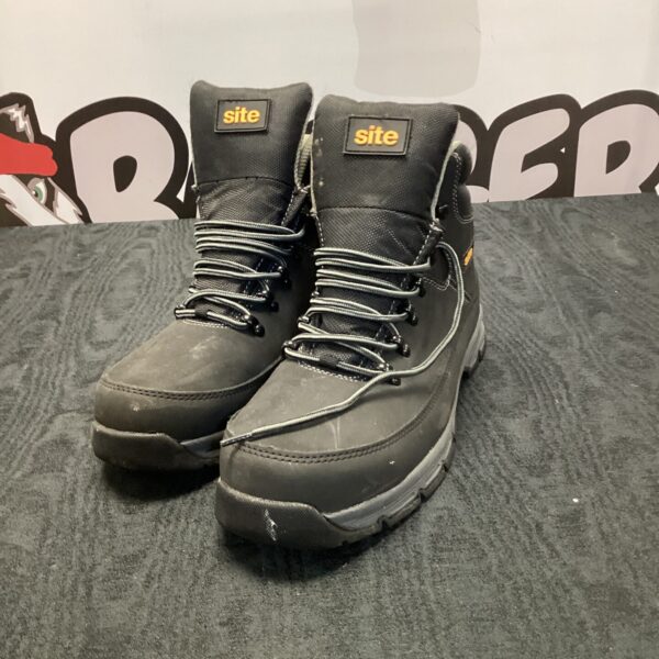 Size 9 steel toe cap work boots for construction and site work.