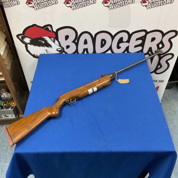 Weihrauch HE35 .22 calibre break barrel air rifle in used condition.