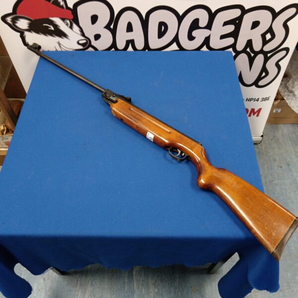 Vintage Weihrauch HE 35 air rifle with wooden stock.