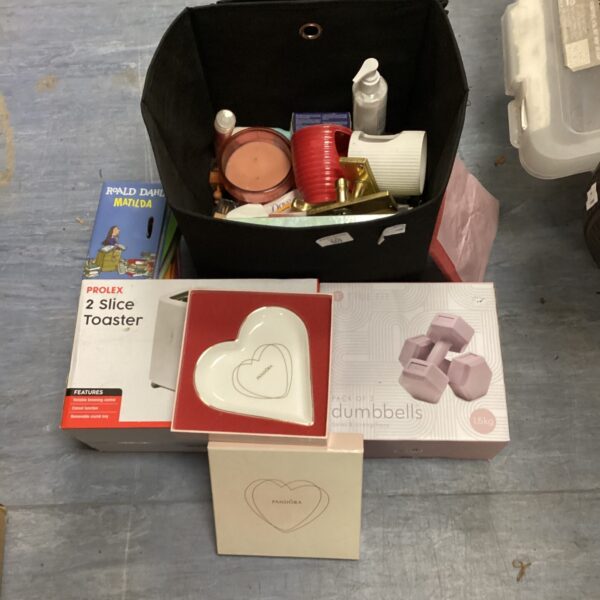 Mixed lot including Roald Dahl book, Pandora plate, and dumbbells.