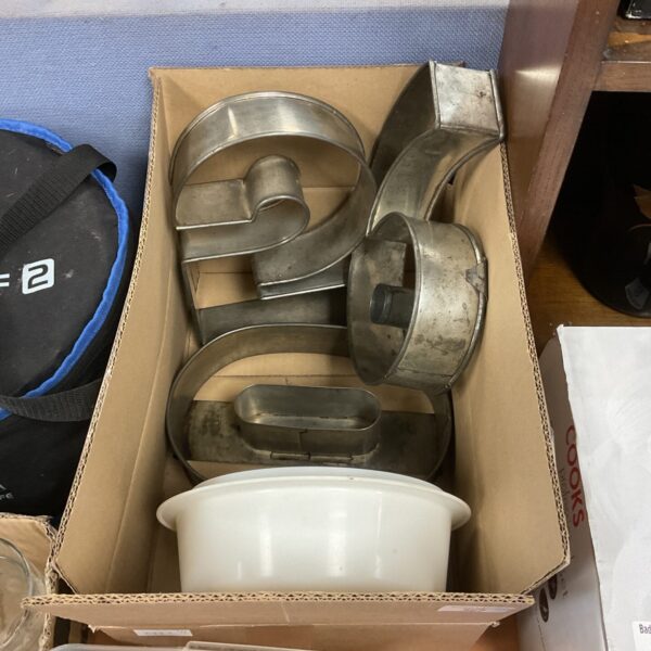 Aluminium number cake moulds for baking custom cakes.