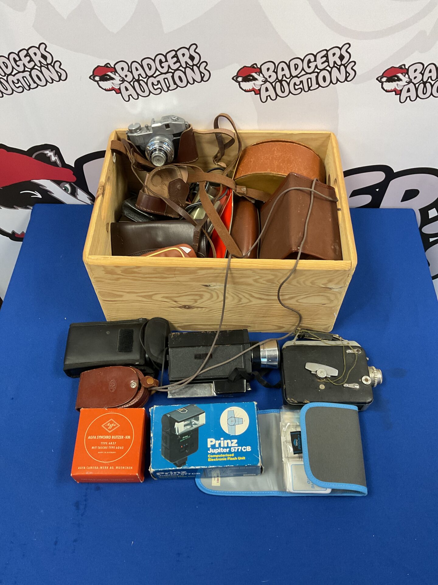 208 Box of vintage cameras & accessories