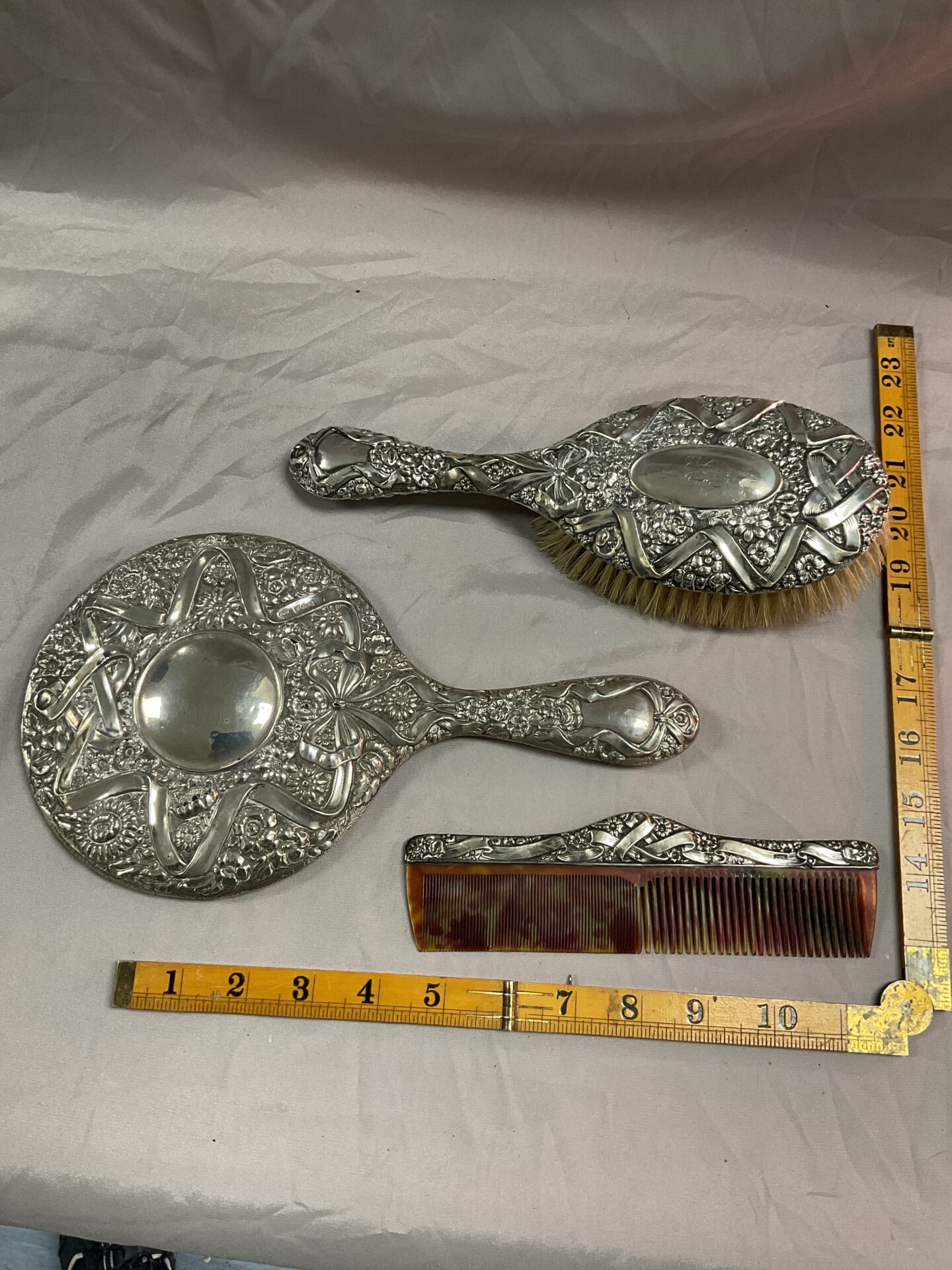 936 Chester Hallmarked silver dressing table set
