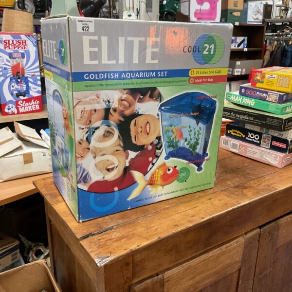 Vintage Cool21 Elite goldfish aquarium set with packaging.