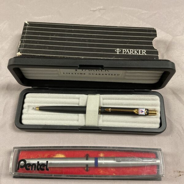 Vintage Parker pencil and pen set, Delco range, in presentation box.