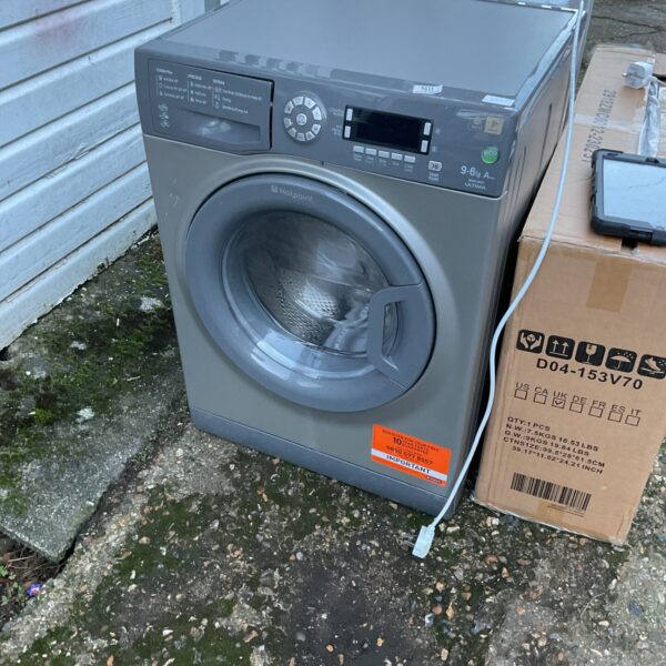 White Hotpoint Echo tech washing machine, front view, used appliance.