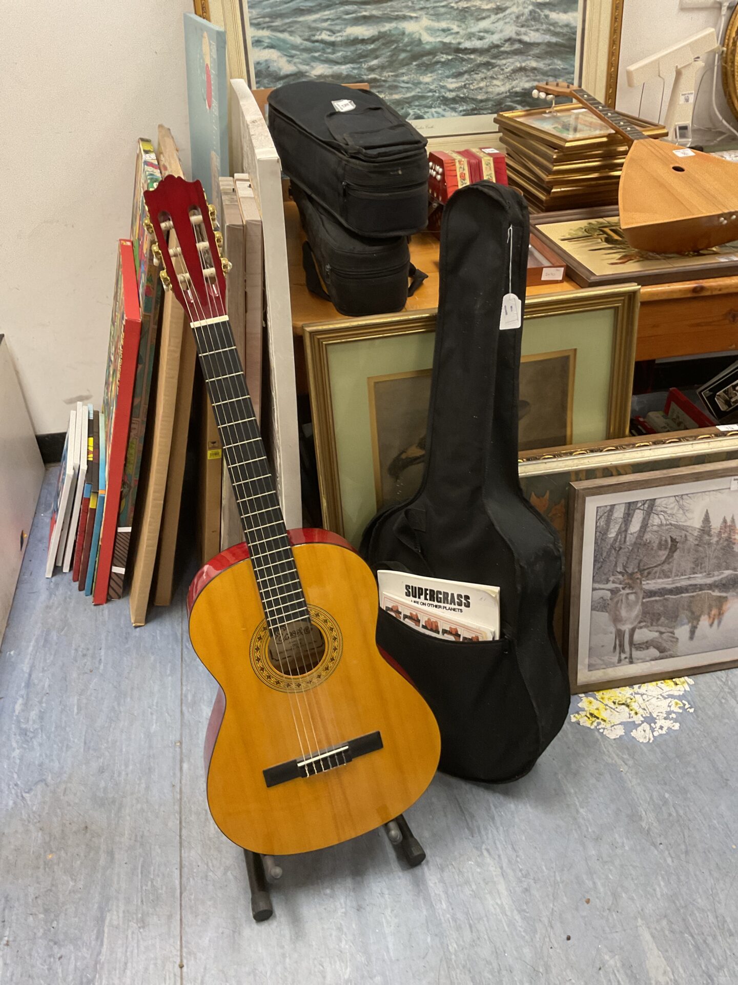 759 Encore enc44 acoustic guitar with case