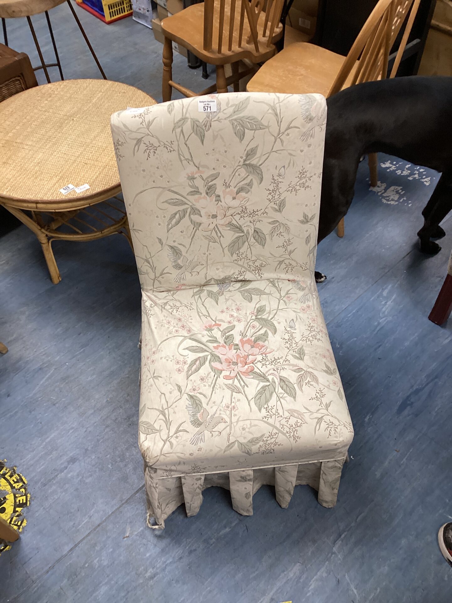 611 Floral patten Nursing chair