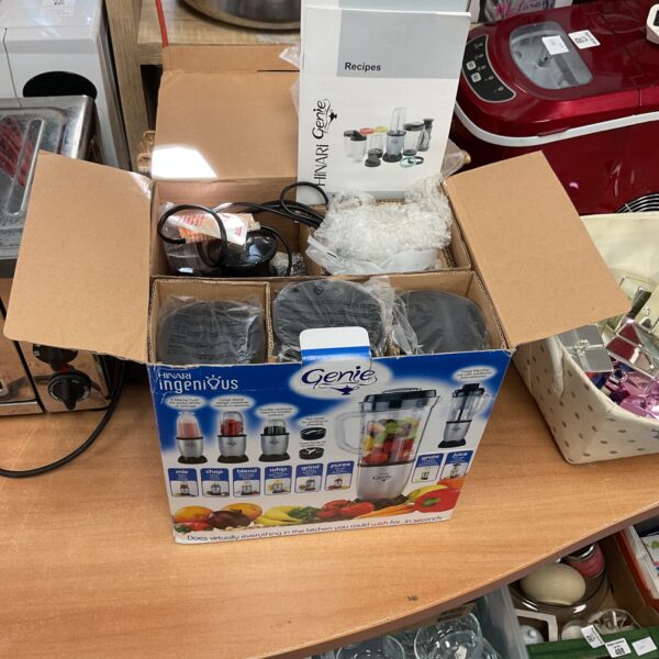 Unused Genie Ingenious blender in original packaging.