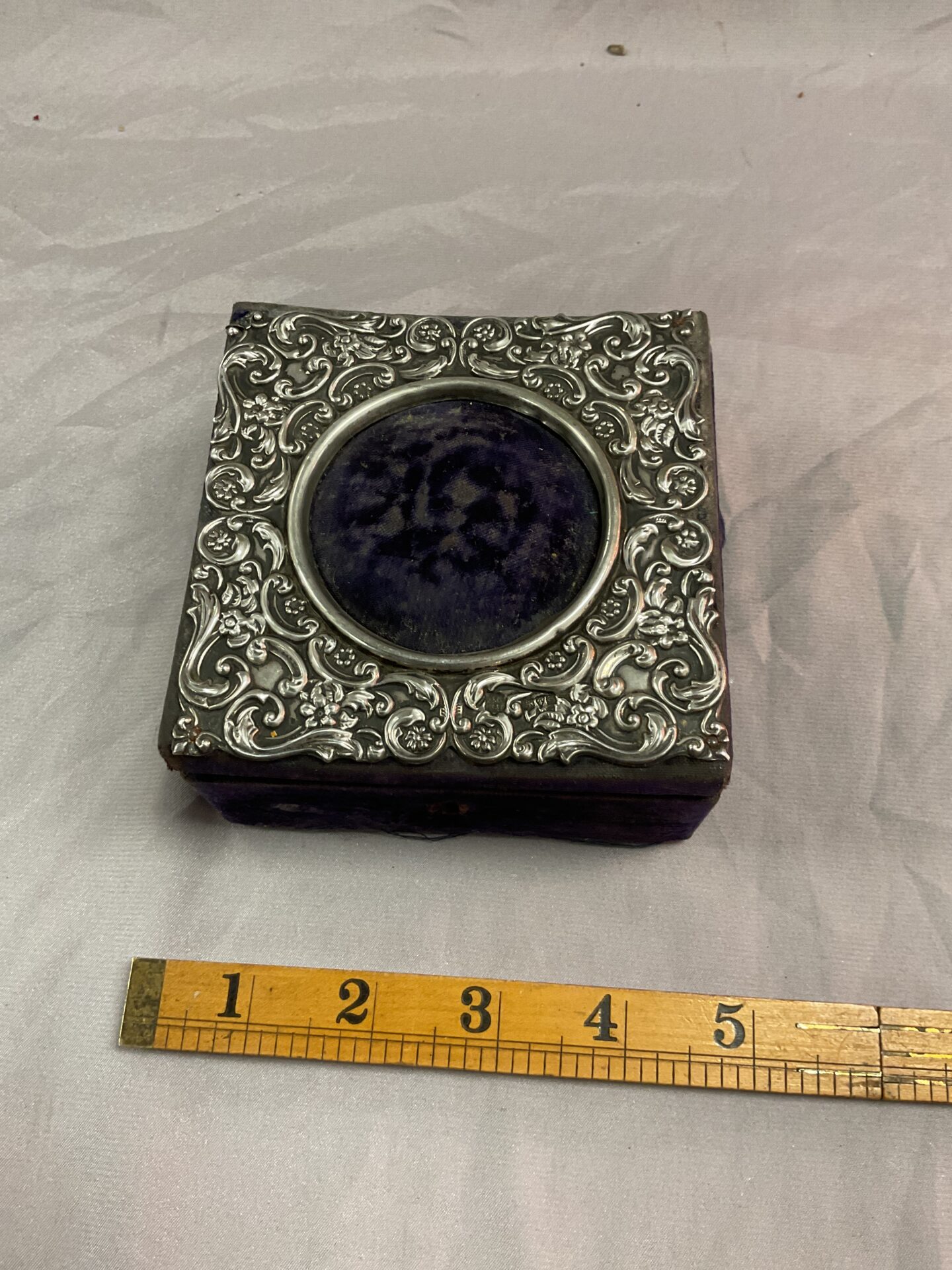785 hallmarked silver velvet lined pin cushion box