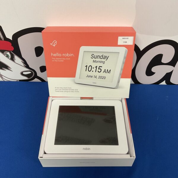 robin clear day clock displaying time and day