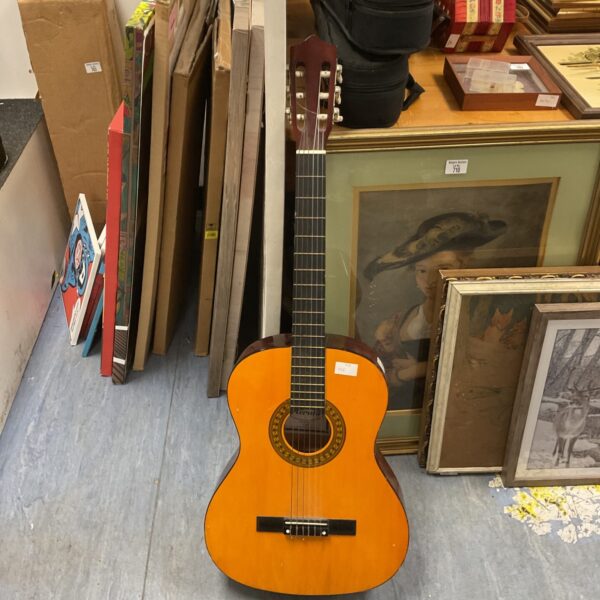 Vintage Herald HO44 acoustic guitar in good condition.