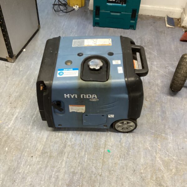 Hyundai HY3200SEI petrol generator for portable power supply.