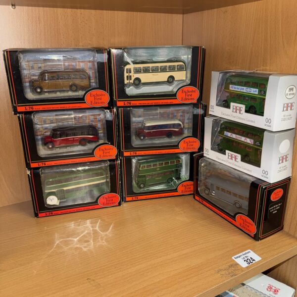 Lot of EFE diecast bus models in 1:76 and 00 scales.