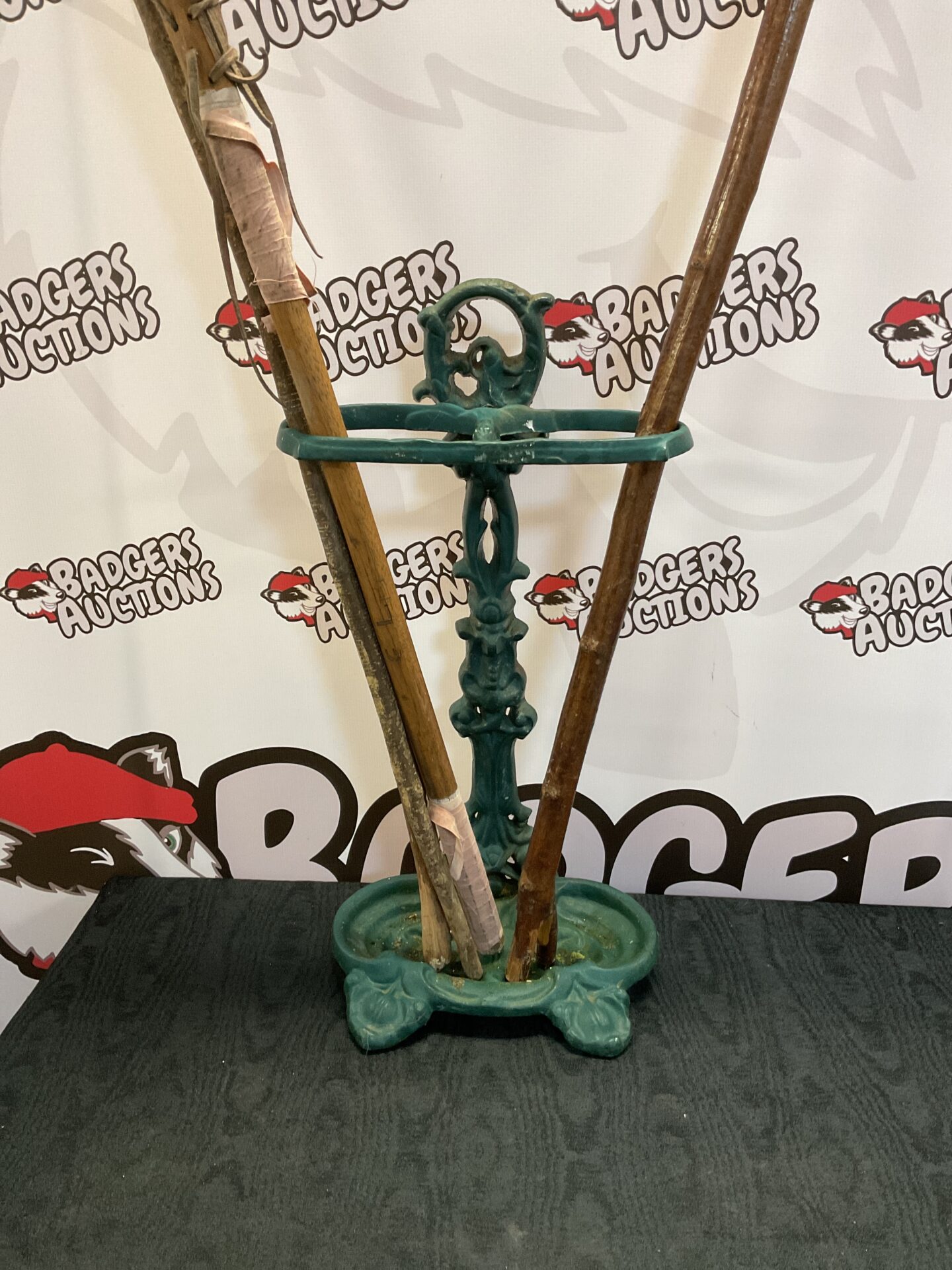 050 Victorian cast iron stick stand