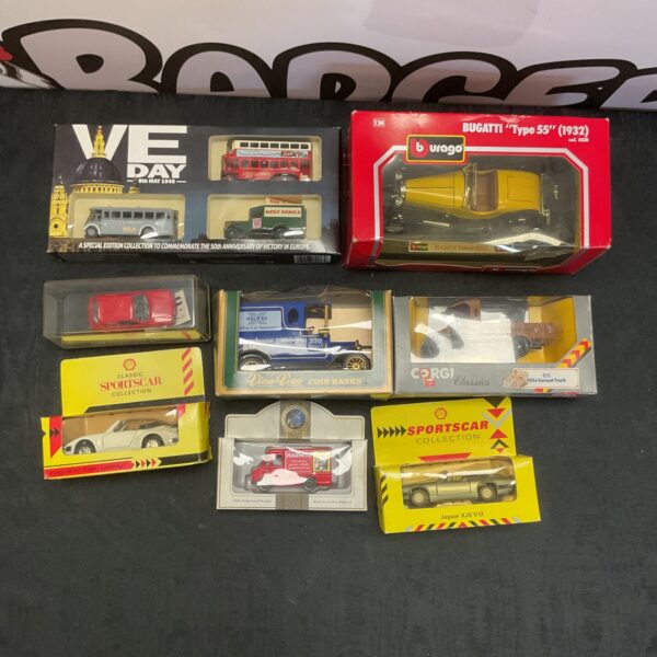 Mixed lot of diecast model cars including Burago, Matchbox, and Corgi.