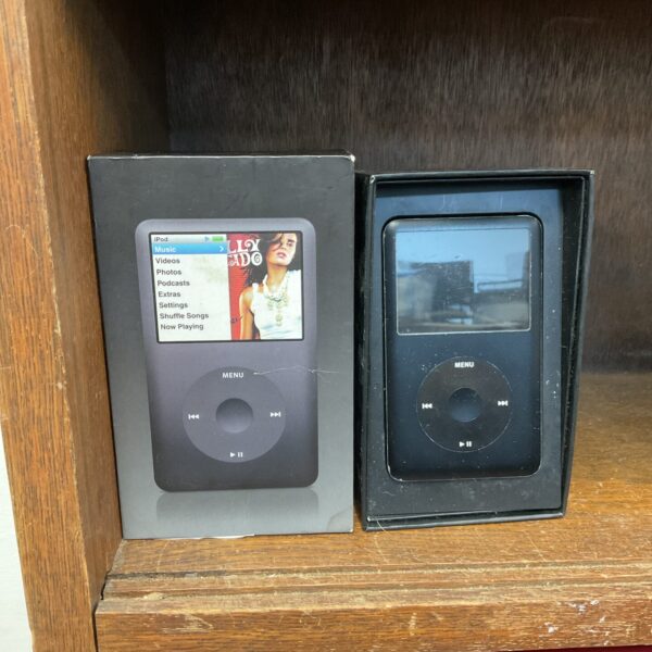 Apple iPod Classic 80GB boxed vintage MP3 player