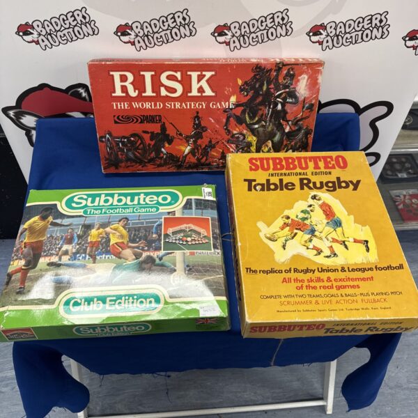 Vintage Subbuteo games lot including football and table rugby.