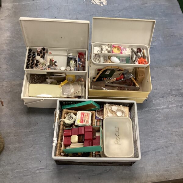 Mixed craft and jewellery making lot in plastic storage boxes.