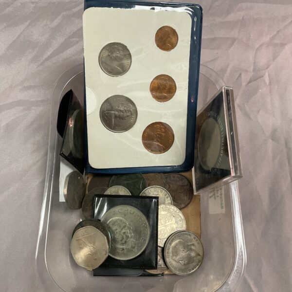 Tub of assorted British decimal coins for collectors.