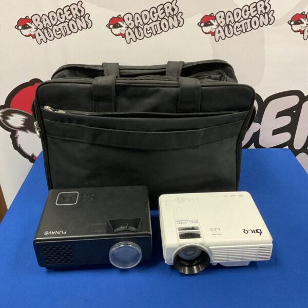 Two HDMI projectors, Funav and Dr.Q, with included cables.