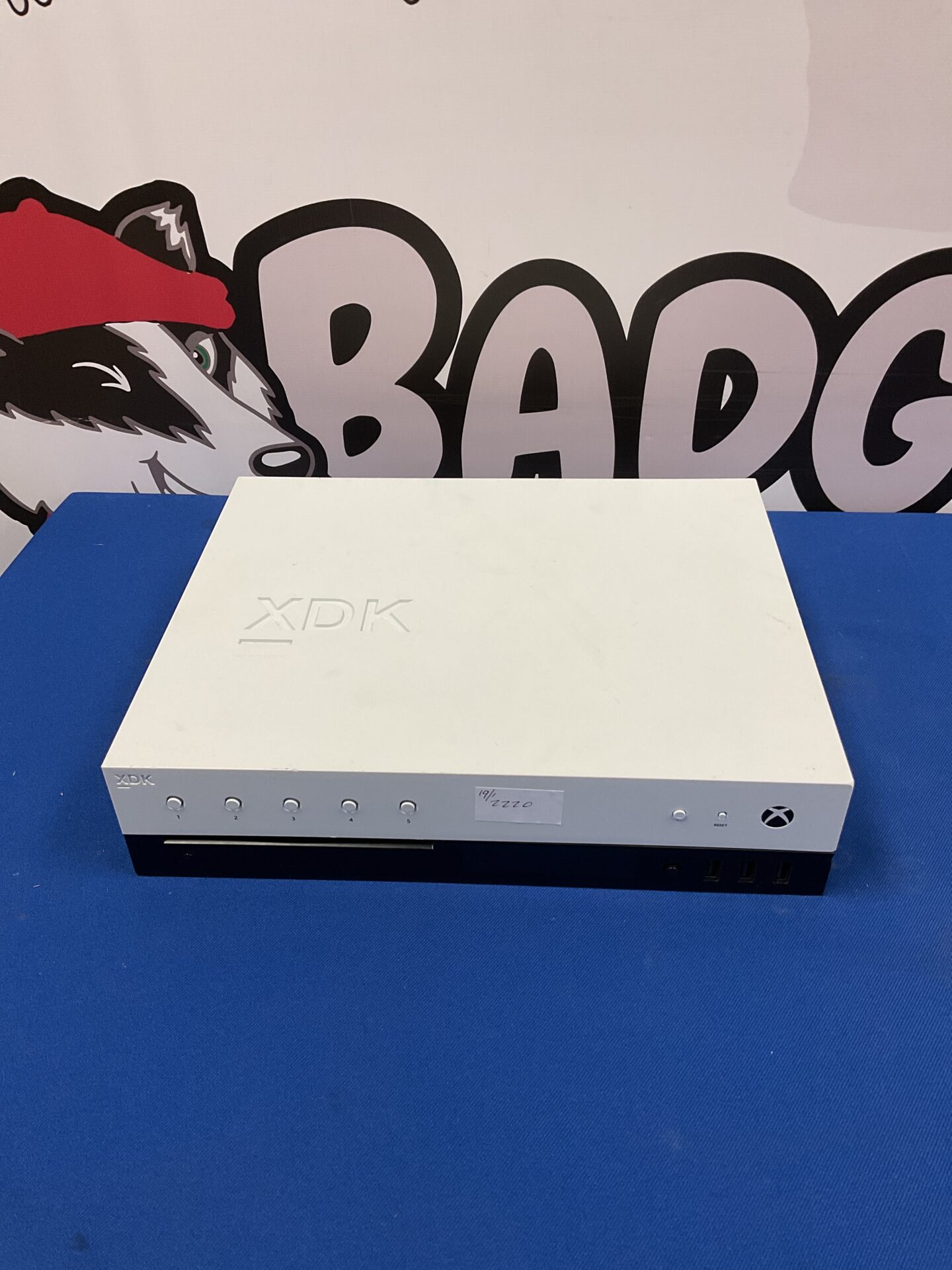 143 Microsoft xbox one developers console