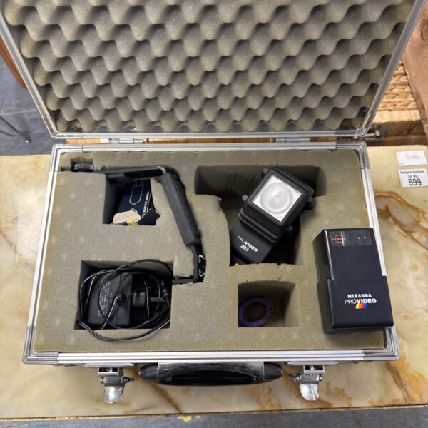 Vintage Miranda Provideo 20s flash kit for classic cameras.