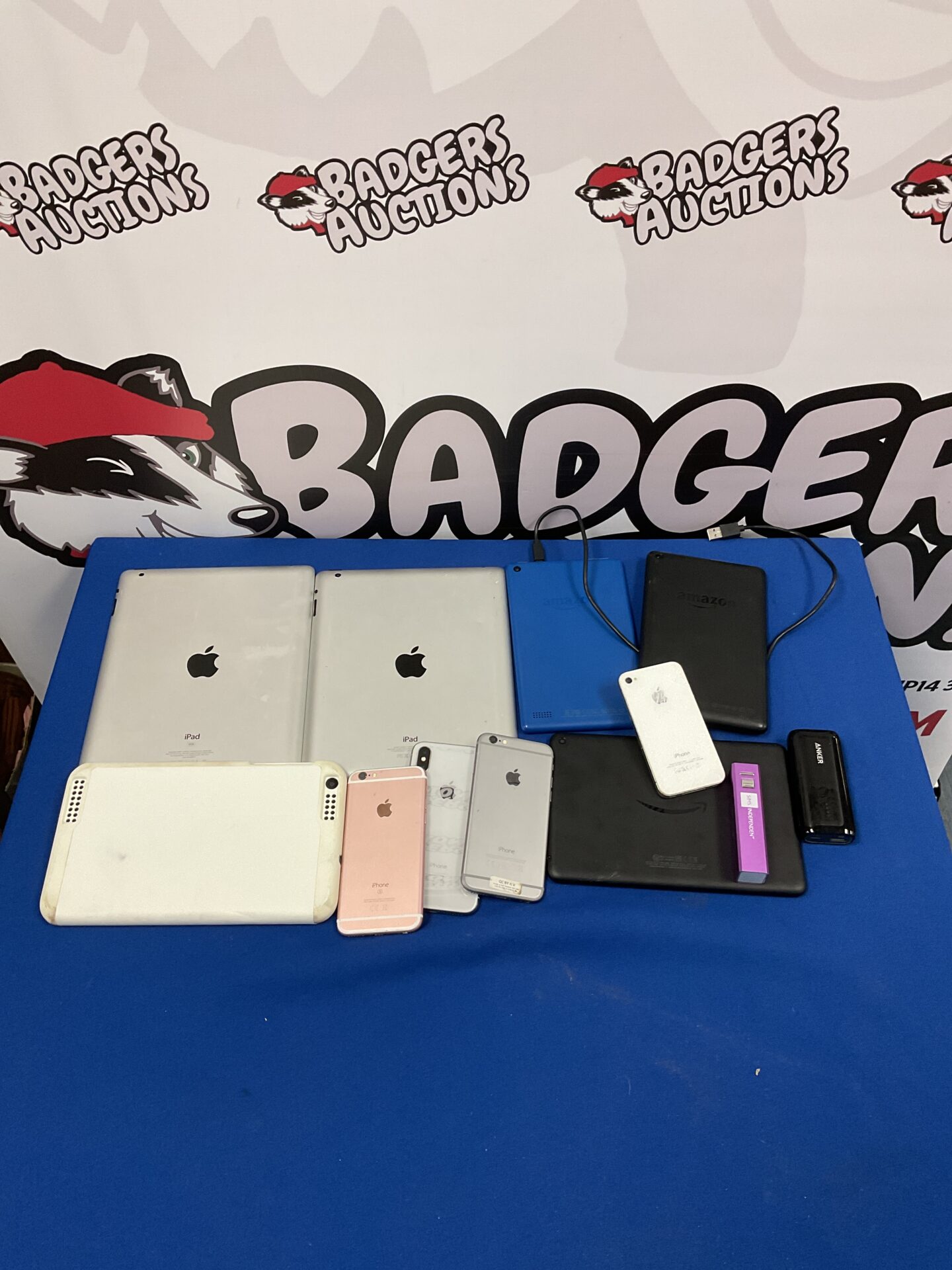 150 Bundle of tablets & phones including apple ipads & iphones
