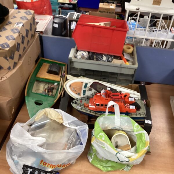 Large lot of vintage model boat spares and parts for repair.