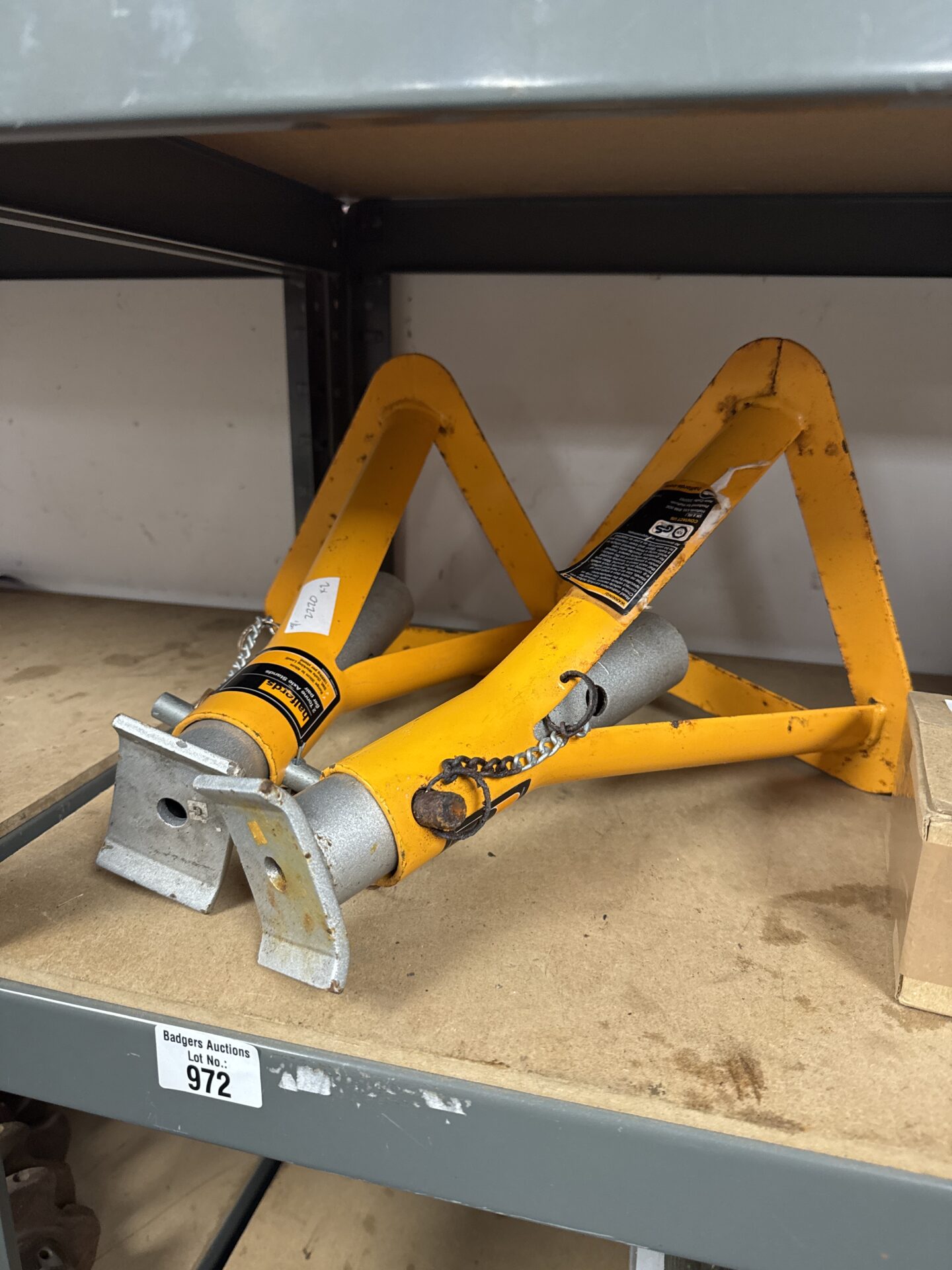 972 Pair of halfords 2 ton axel stands