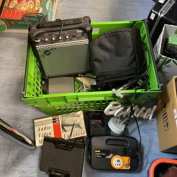 Vintage Bose audio amplifier unit in a mixed lot.