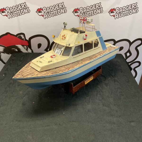 Detailed model of the RC Lisa M British lifeboat on display.