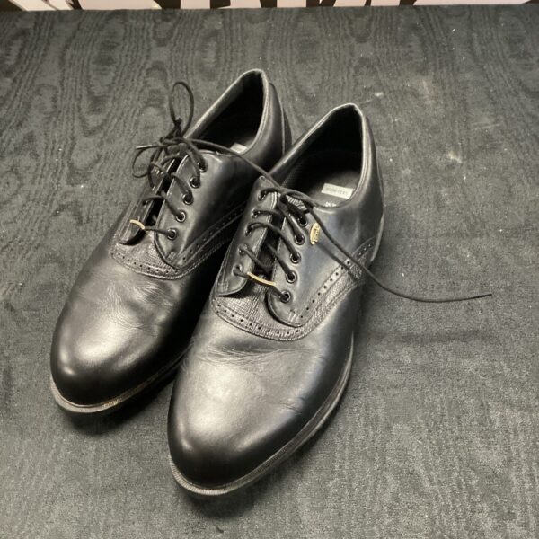 Vintage Etonic Stabilite 2000 golf shoes size 10.5 in leather.
