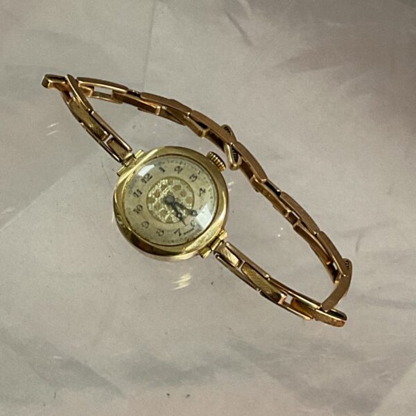 Vintage 9ct gold ladies wristwatch with rose gold bracelet.