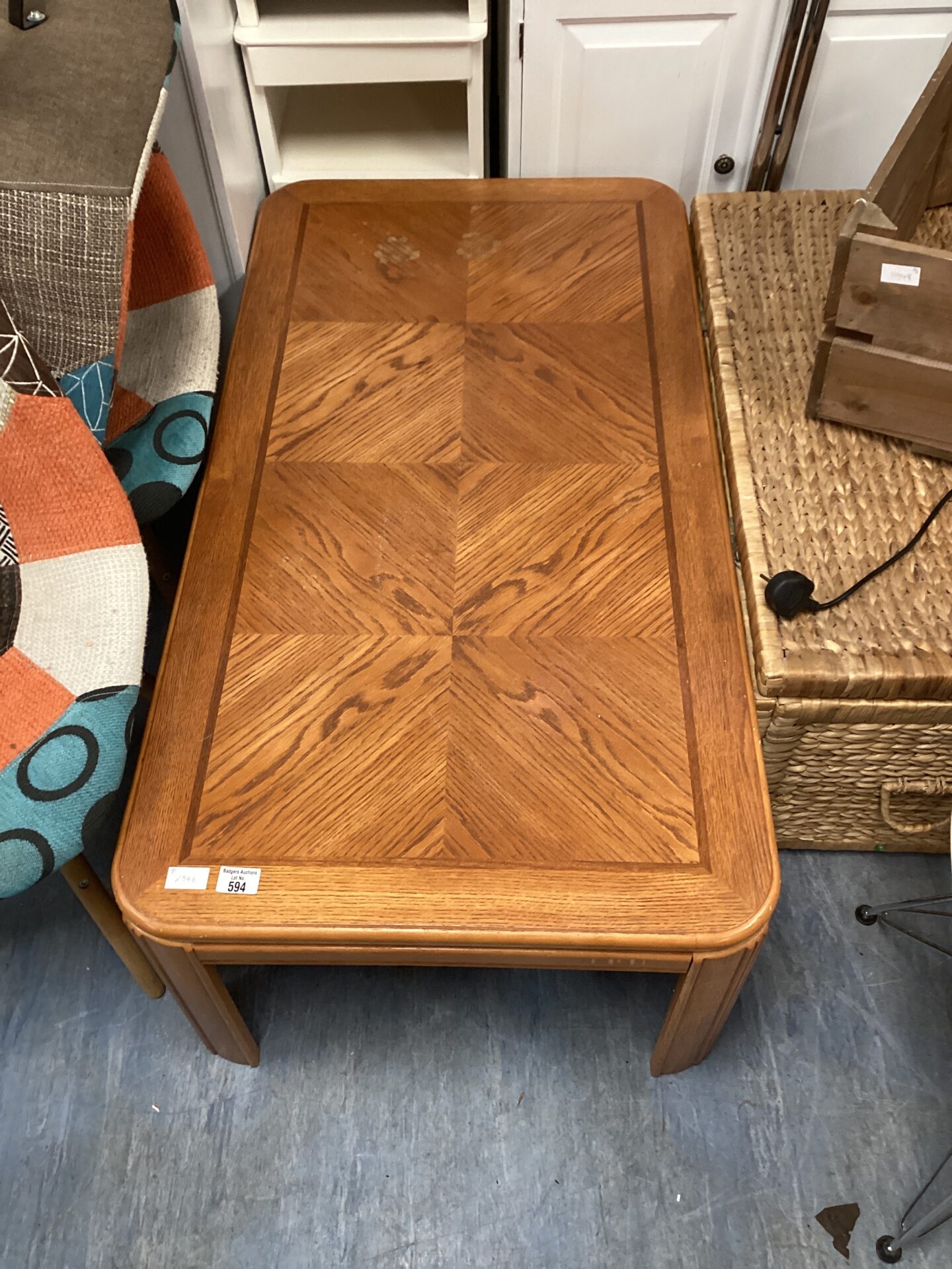 594 oak coffee table
