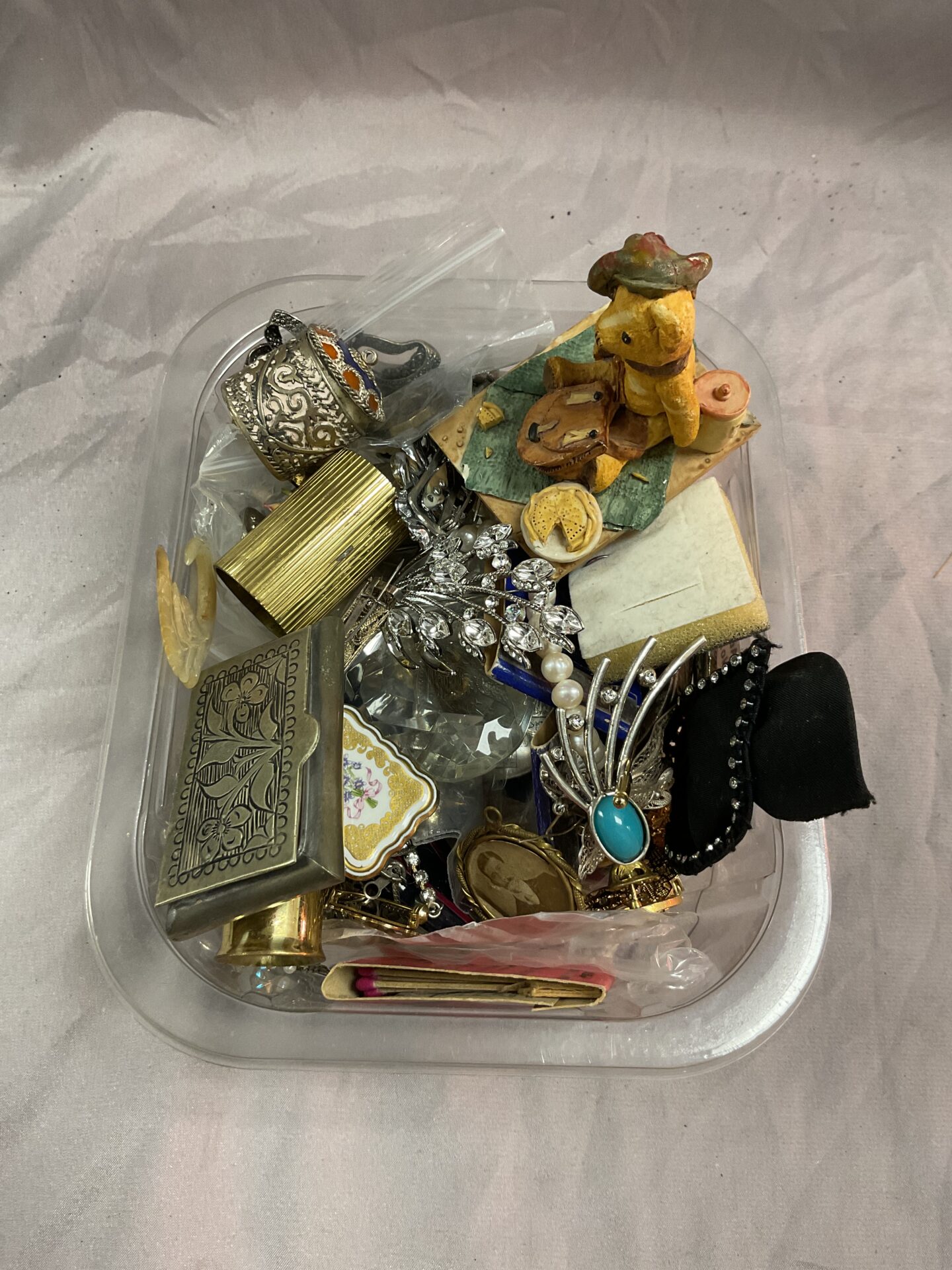 784 Tray odds Inc jewellery and miscellaneous