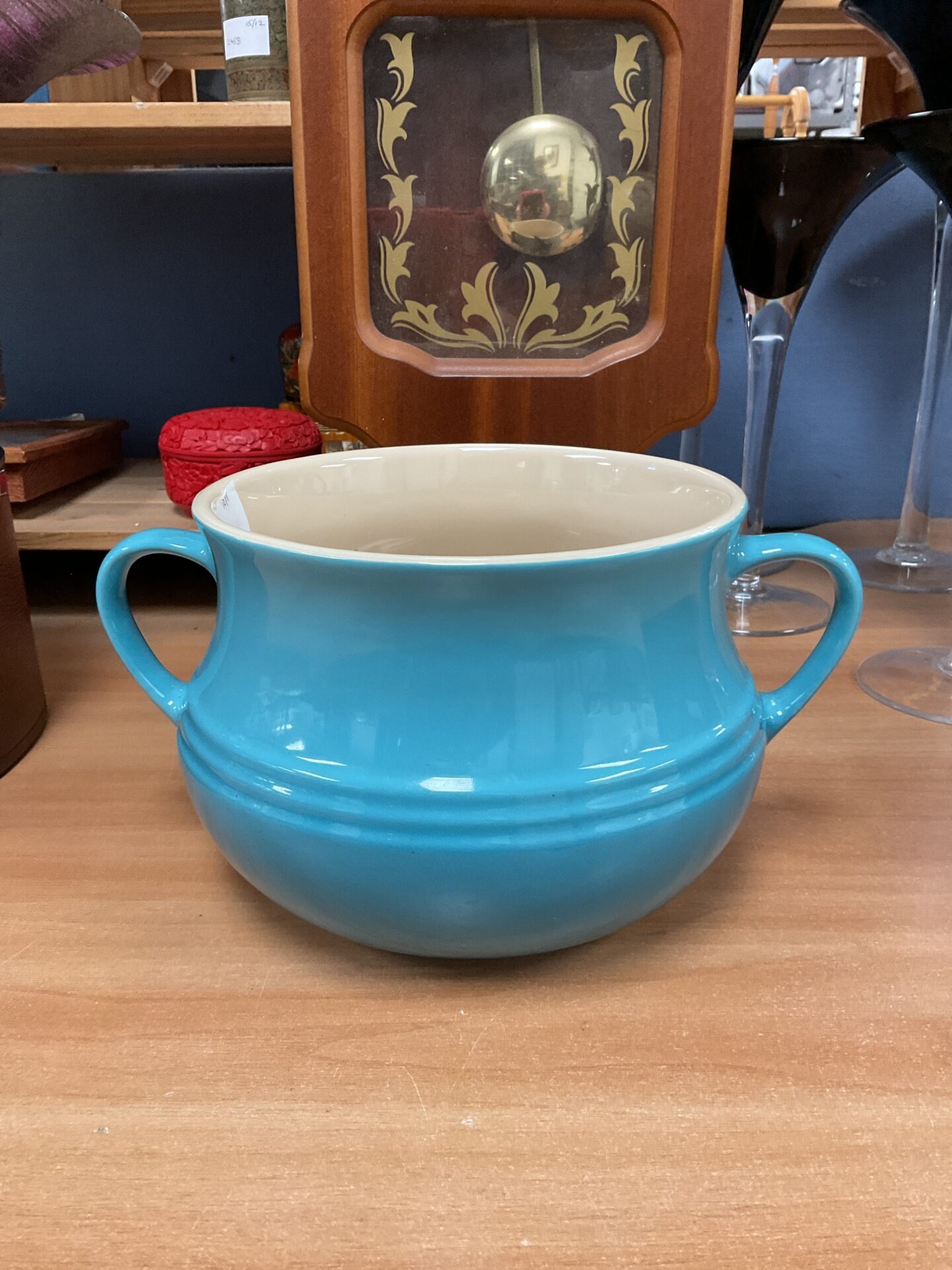 286 Large blue le creuset bean pot