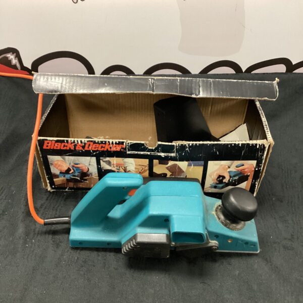 Black & Decker DN750 electric planer in used condition.