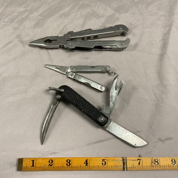 Vintage US Military Jack Knife from the 1950s, showing wear.