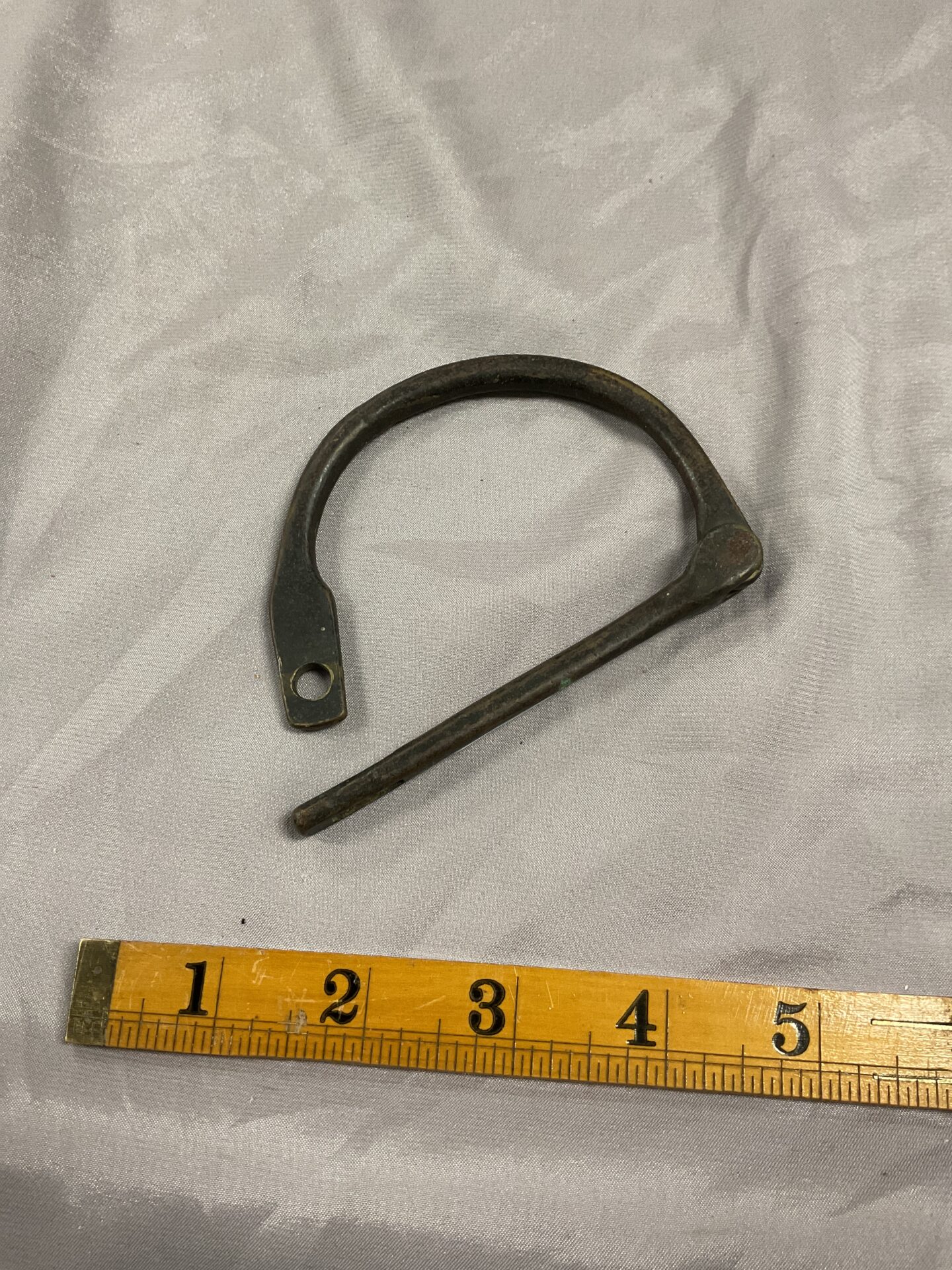 811 British WW2 Military brass Kit bag D ring lock