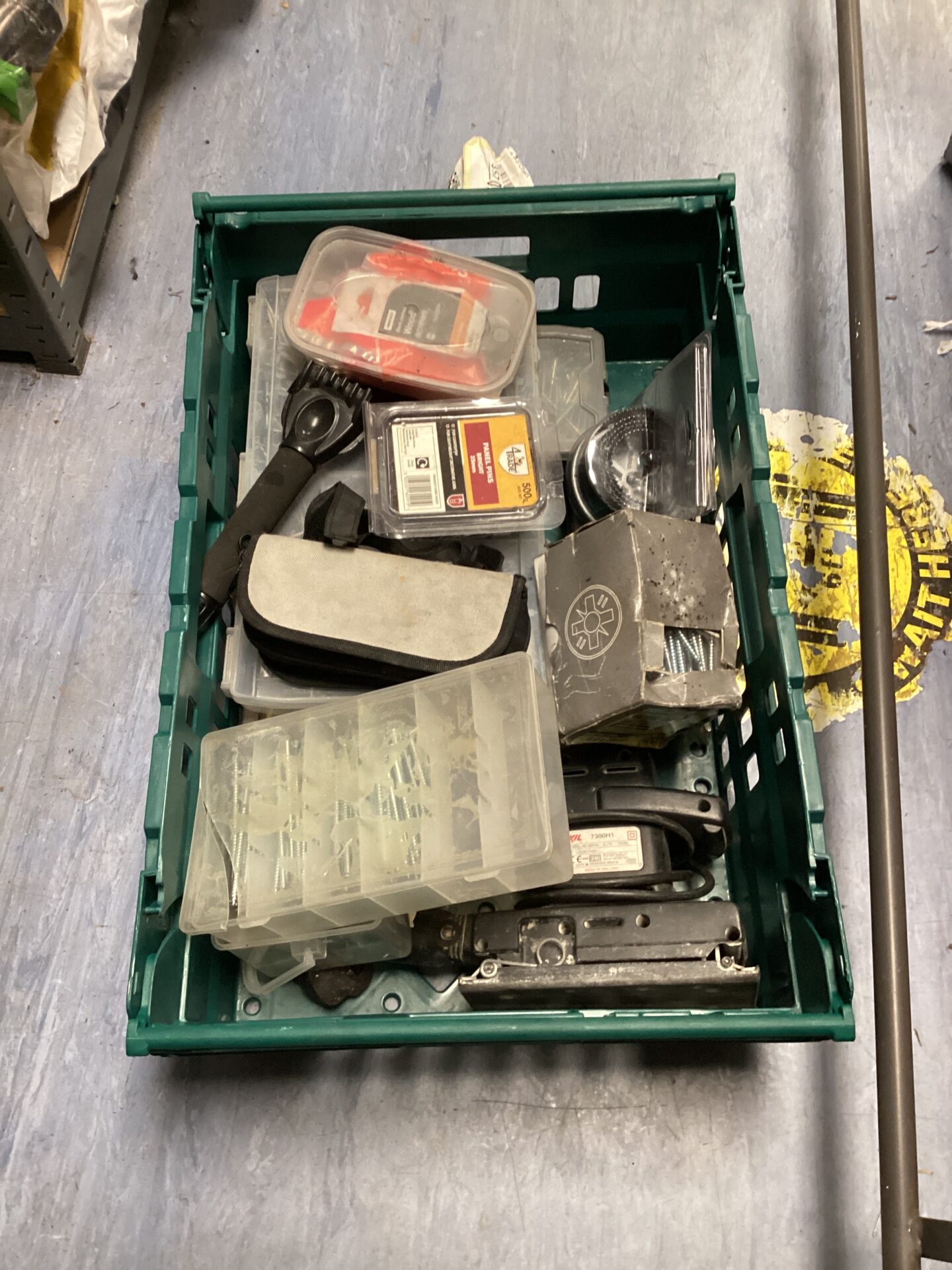 967 Tray of screws & nails & skill planer