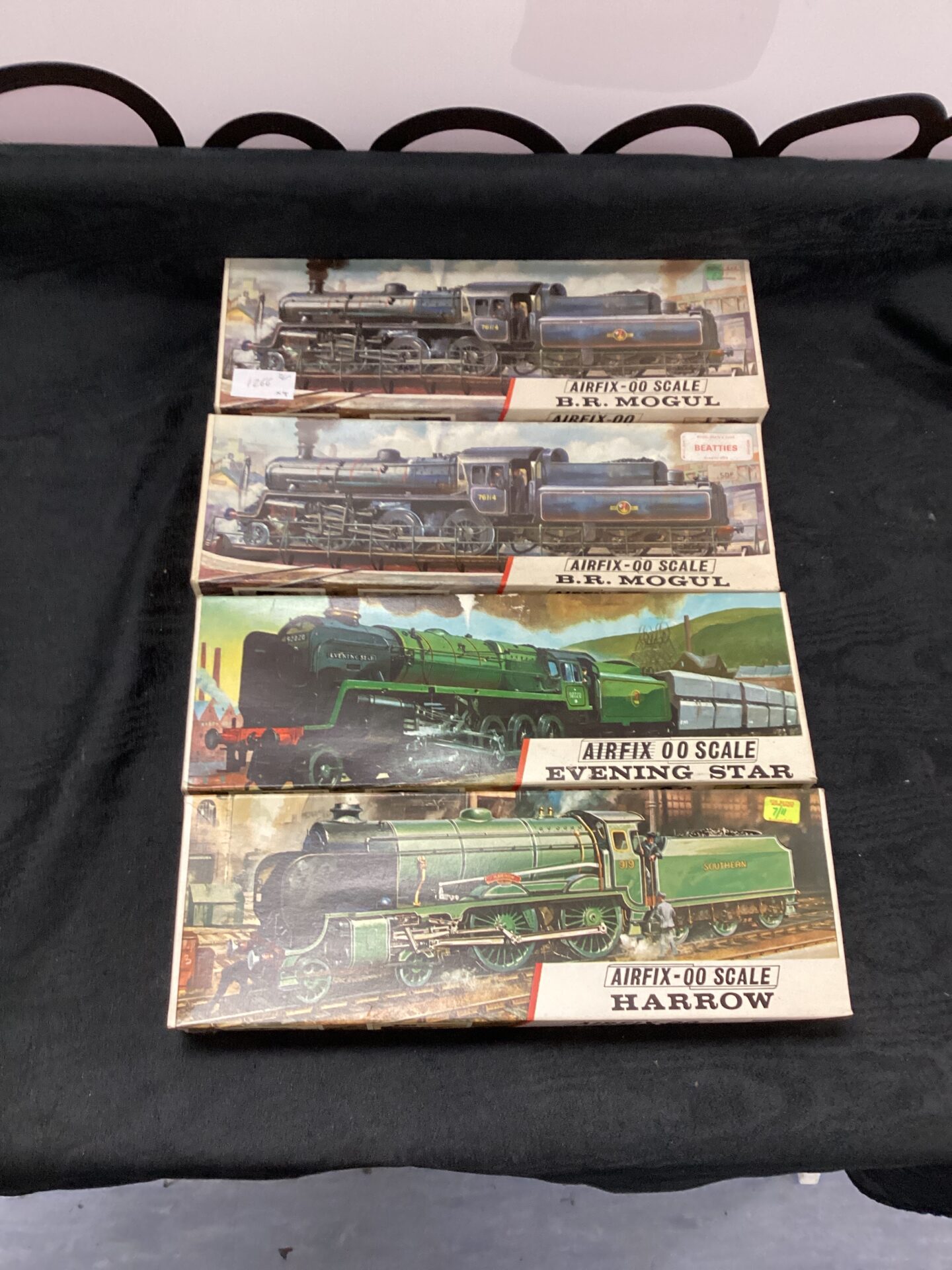 349 Airfix 00 Scale Model train set Locomotives