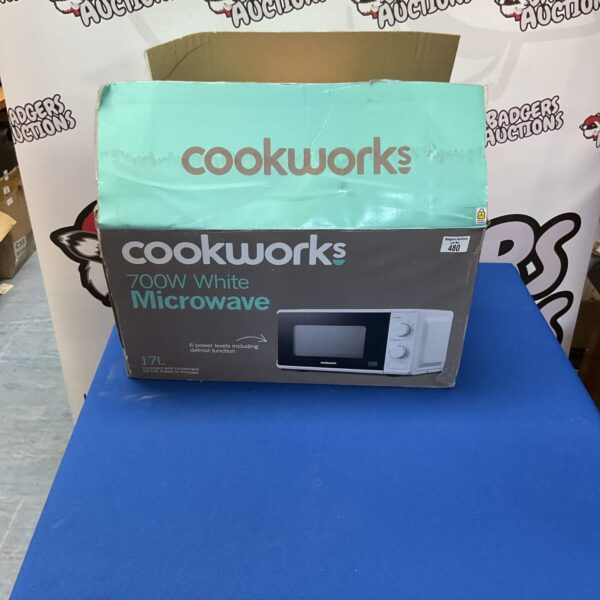 White Cookworks 700w microwave in used condition.