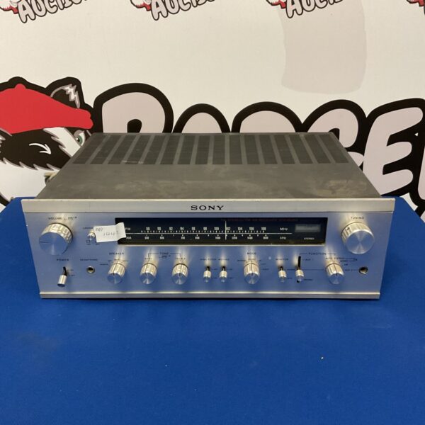 Vintage Sony str-6055 stereo receiver front view.