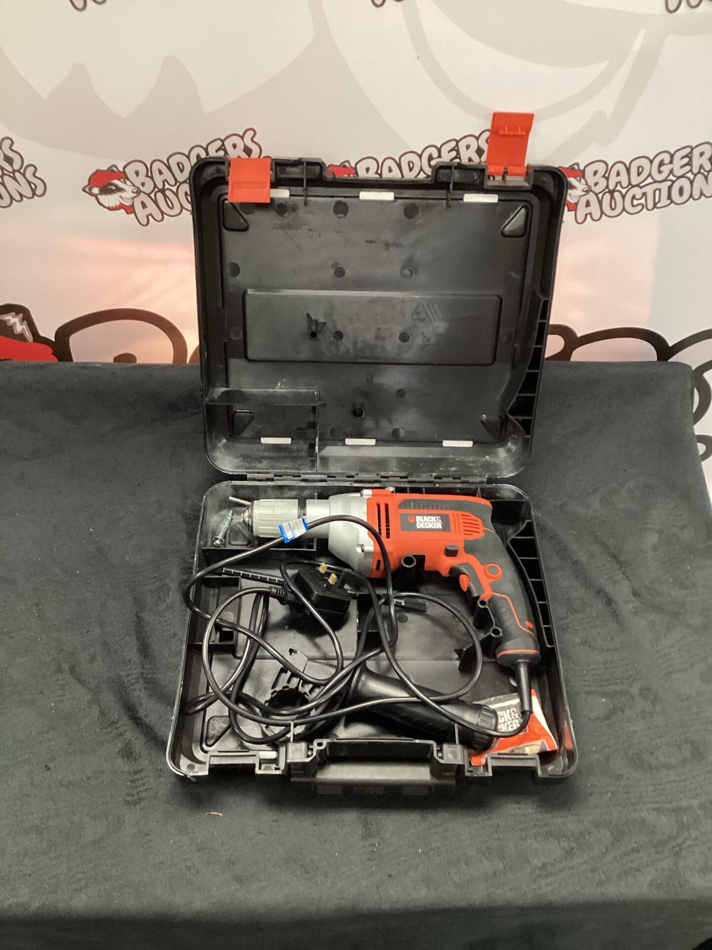 1013 Black and Decker Drill set in case in working order
