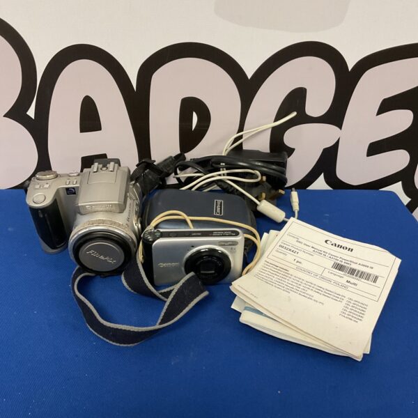 Lot of two Canon PowerShot A3000 Si digital cameras presented as-found.