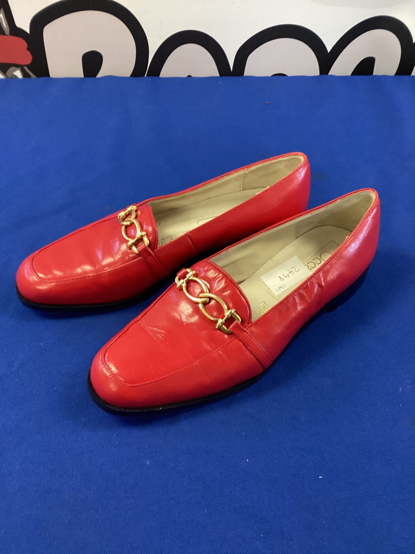 535 New pair of ladies red leather shoes size 5