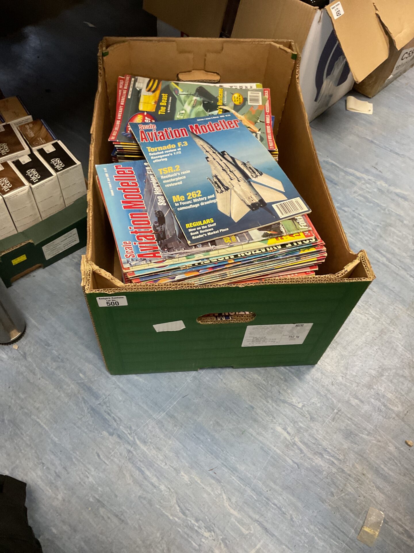 500 Large collection of scale aviation modeller books